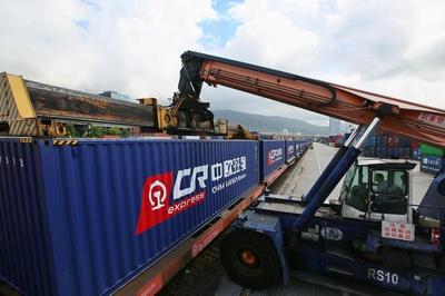 粵港澳大灣區(qū)中歐班列迎新春"開(kāi)門(mén)紅",1月已開(kāi)行60趟