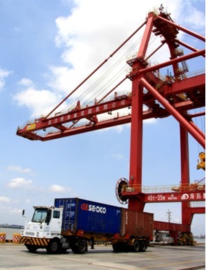 齊心協力 勇創港口最高裝卸能力